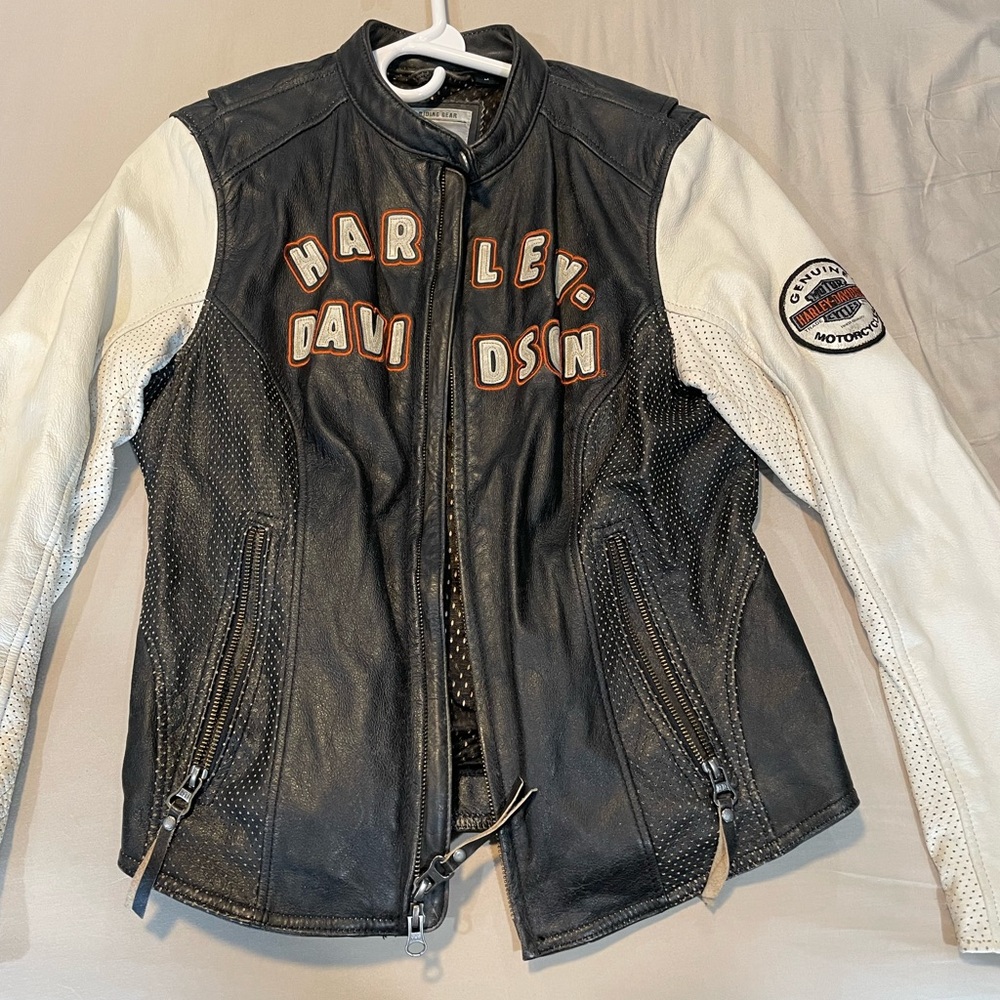 Womens perforated Harley Davidsons leather jacket Medium